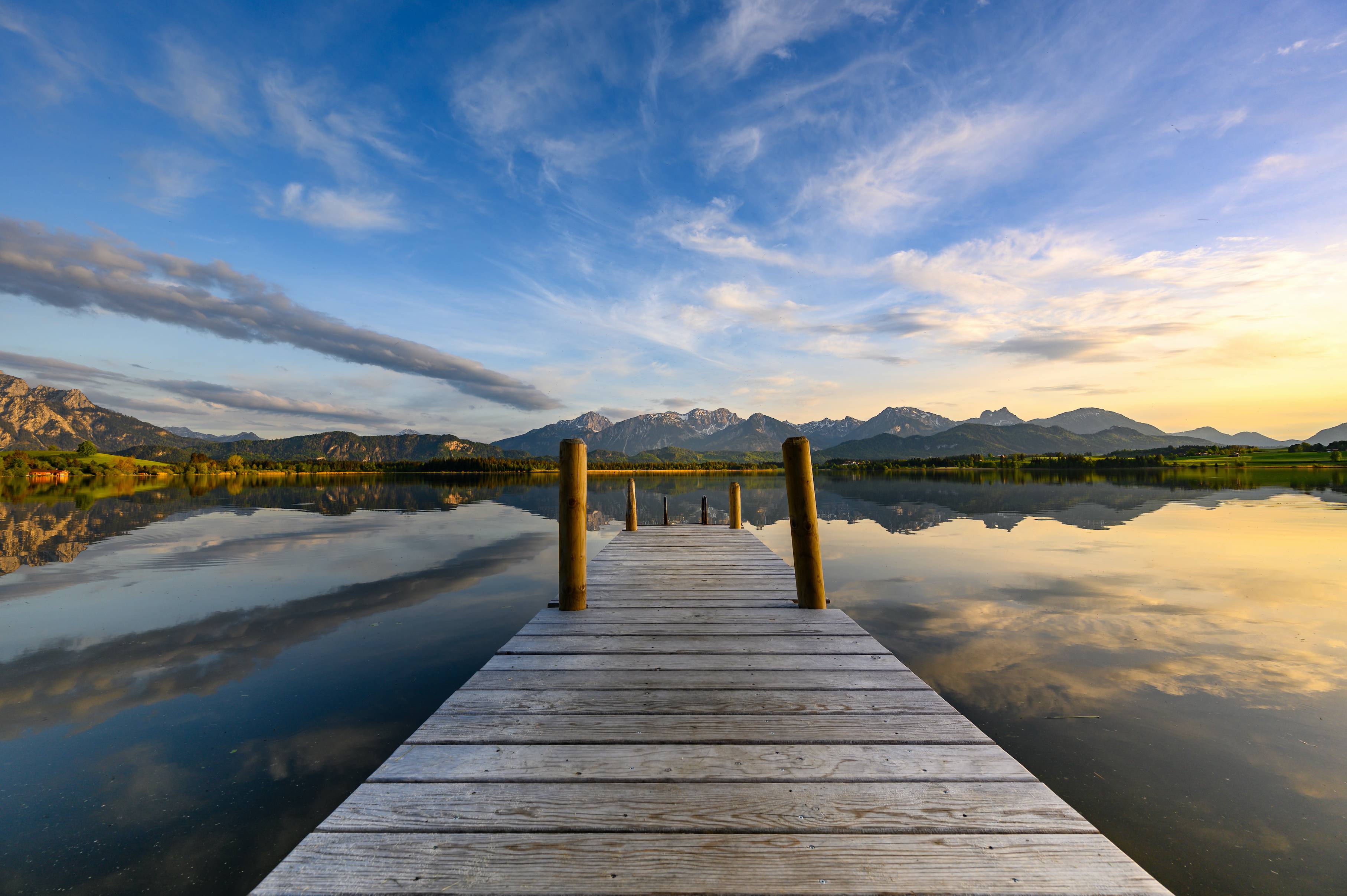 Der Hopfensee in Füssen im Sonnenuntergang